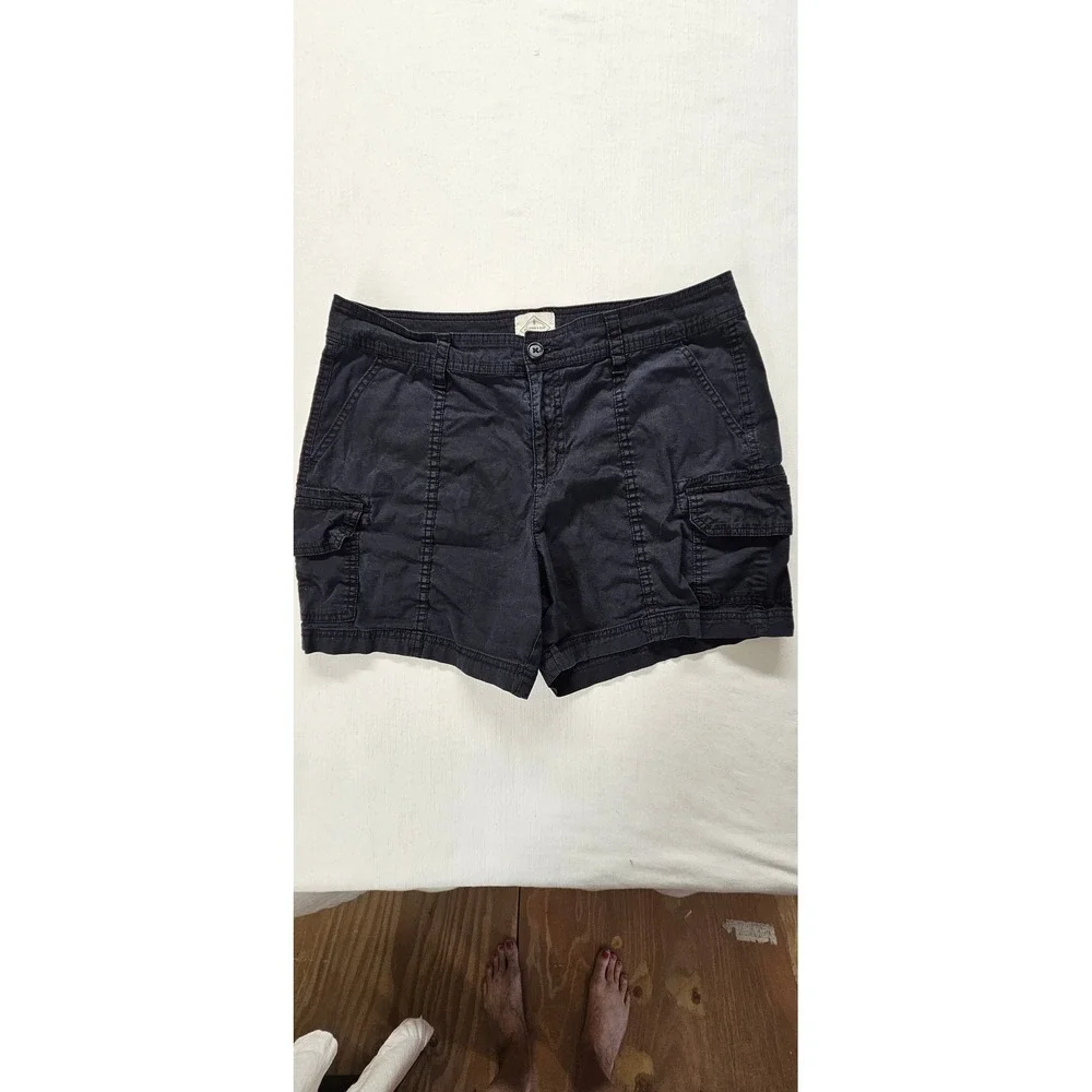 St. Johns Bay Womens Black Cargo Shorts Utility Pockets Size 10 Casual Outdoor